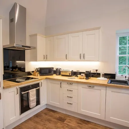 Netherby Hall By Underthedoormat Apartamento