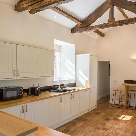Netherby Hall By Underthedoormat Apartamento *