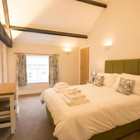 Netherby Hall By Underthedoormat Apartamento *
