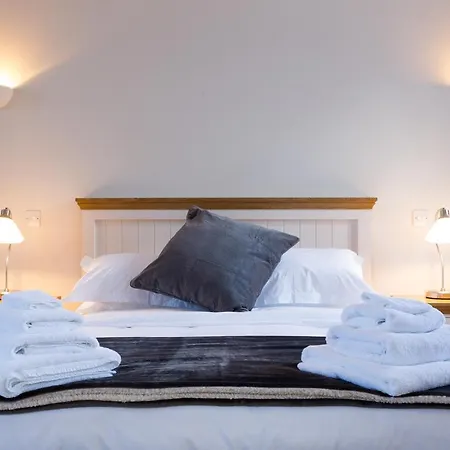 Netherby Hall By Underthedoormat Apartment *