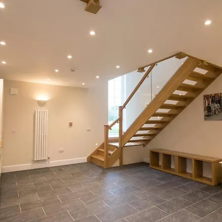 Netherby Hall By Underthedoormat Apartamento *
