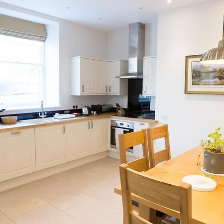 Netherby Hall By Underthedoormat Apartment *